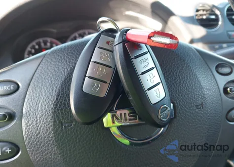 2010 Nissan Altima 2.5 S z USA, uszkodzony, nr VIN 1N4AL2AP9AN417727